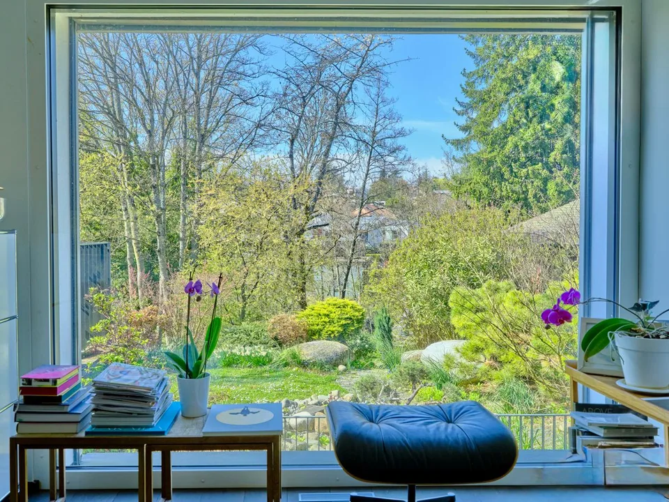Tres Belle Town House contemporaine avec un merveilleux jardin japonais