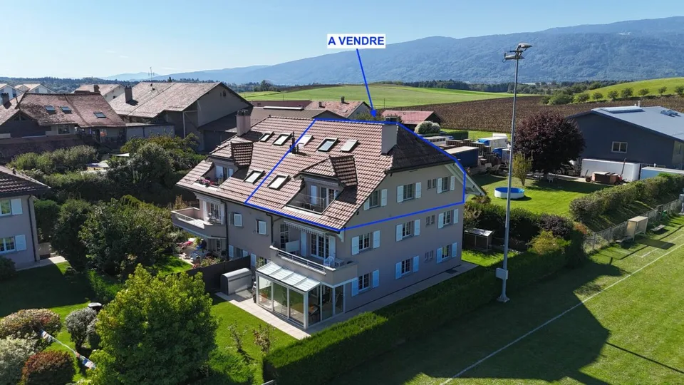 APPARTAMENTO DUPLEX CON 5 STANZE, BALCONE E POSTI AUTO INTERNI ED ESTERNI