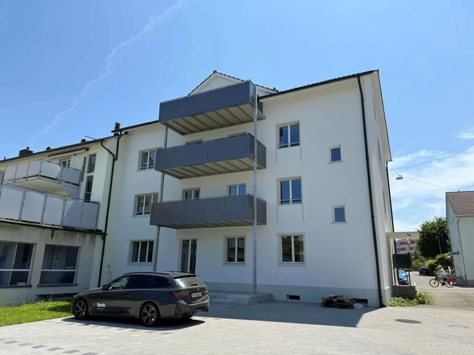 Appartamenti di 4,5 stanze completamente ristrutturati nel cuore di Romanshorn