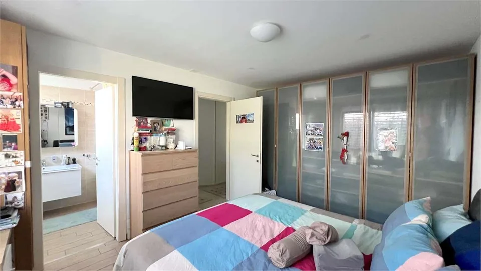 Cadenazzo - Modern 4.5 mit großem Privatgarten
