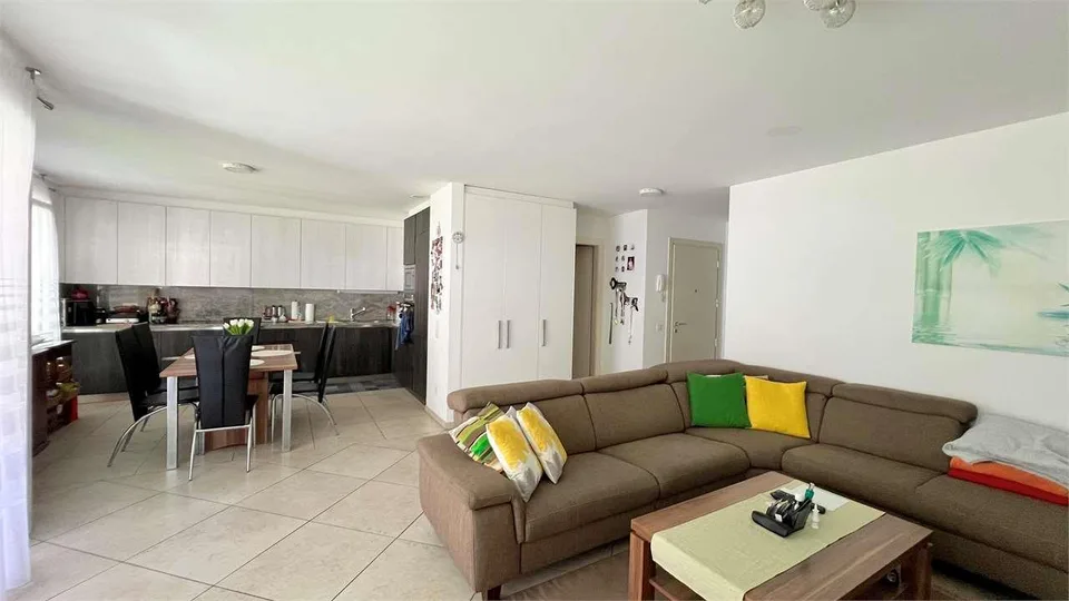 Cadenazzo - Modern 4.5 mit großem Privatgarten