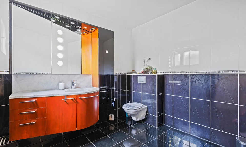 Exclusif : Grande villa de 3 logements avec piscine – photo 7 sur 11