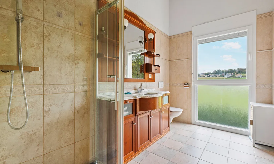 Exclusif : Grande villa de 3 logements avec piscine – photo 9 sur 11