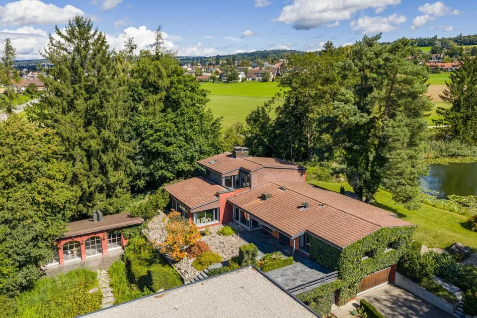 Villa per spiriti liberi e artisti della vita su 10.000 m² tra Zurigo e Zug – foto 12 di 13