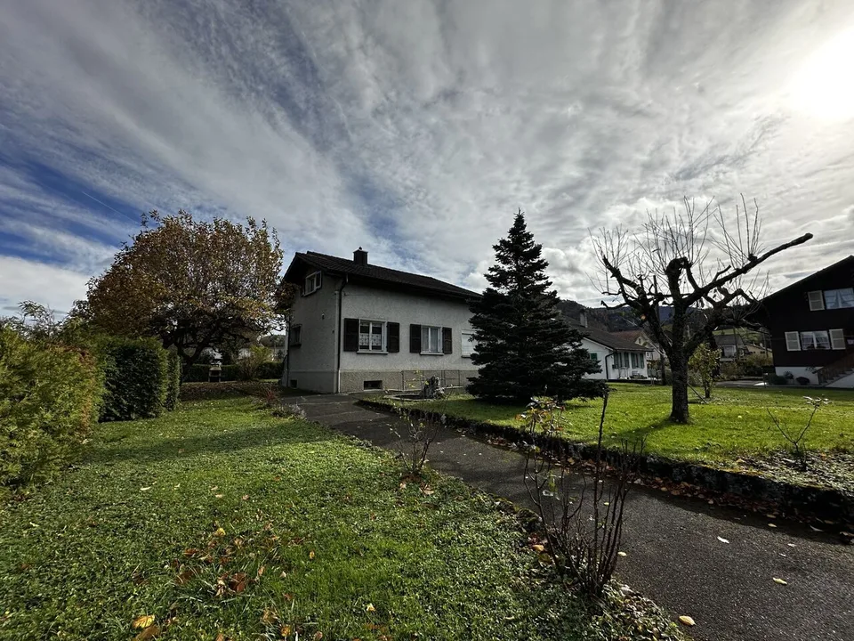 Casa familiare da ristrutturare con 6,5 stanze in vendita a Courrendlin