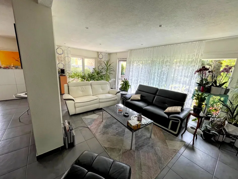 RECONVILIER: Schönes Reihenhaus von etwa 140 m²