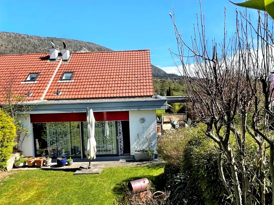 RECONVILIER: Schönes Reihenhaus von etwa 140 m²