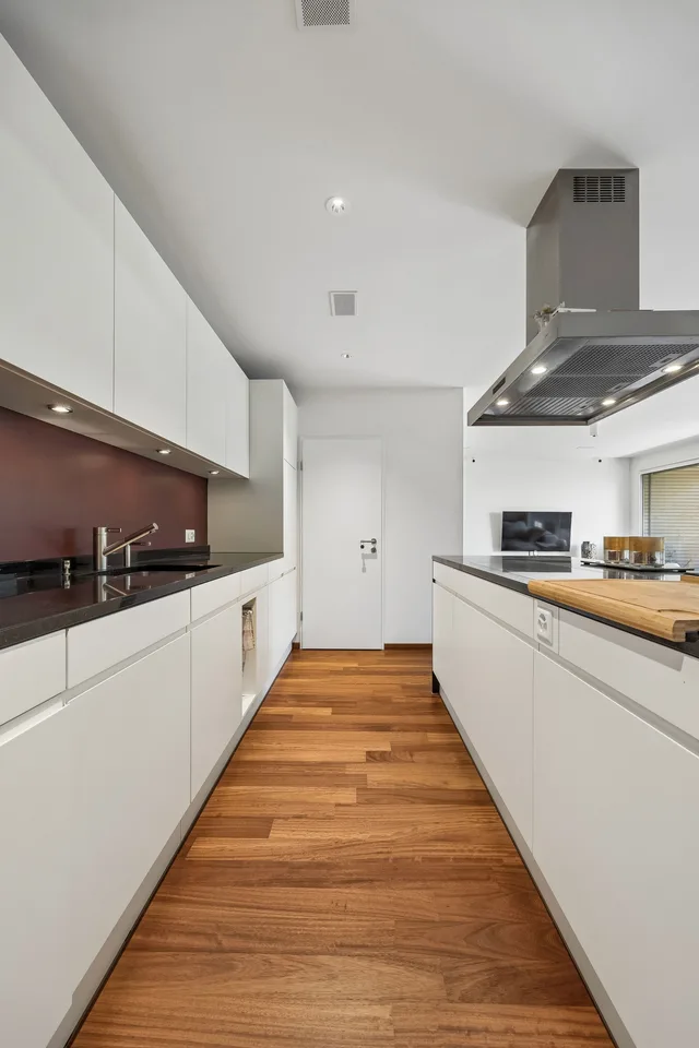 Appartamento di 3,5 locali di alta qualità con balcone a Rümlang in vendita