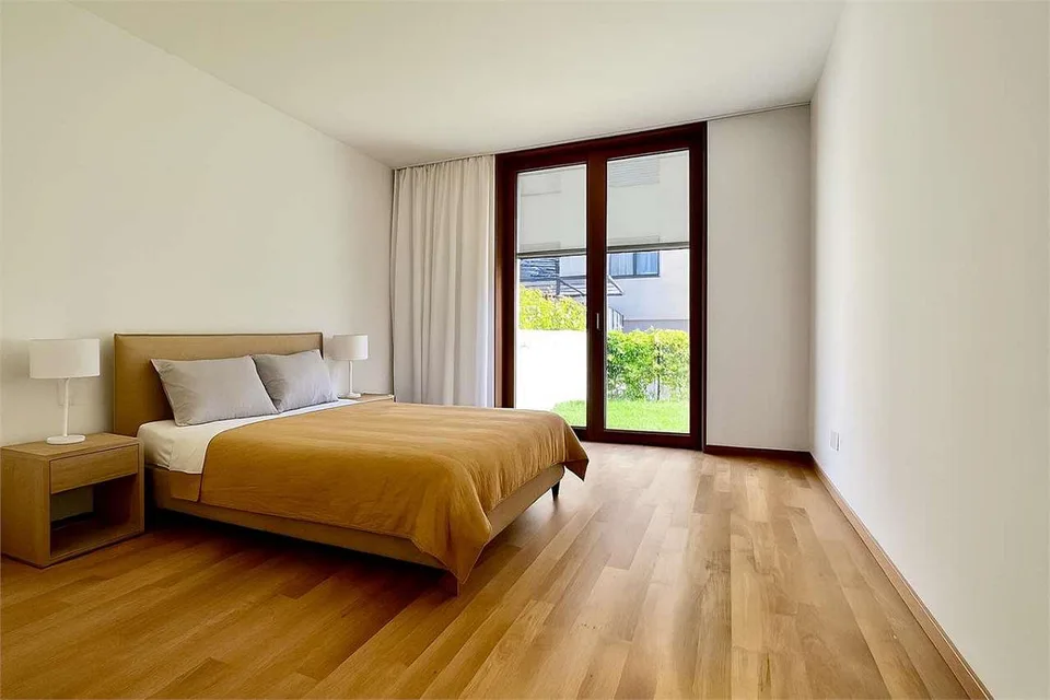 MINUSIO - Neue Wohnung mit großem Garten und Seeblick – Foto 7 von 13