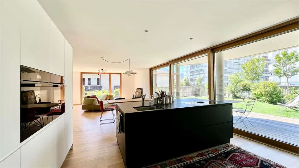 Minusio - Neues Apartment mit großem Garten und Seeblick