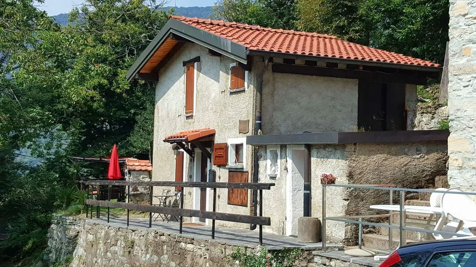 2.5 Zimmer kleines und romantisches Rustico in Caneggio