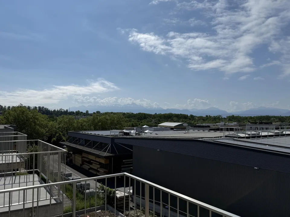 Administrative office space with balcony lot 29 in new project in Echandens