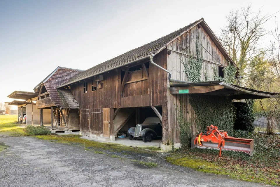 Ex fattoria con riserva di terreno edificabile e obbligo architettonico – foto 13 di 13