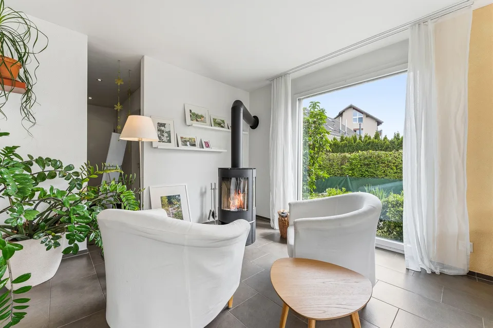 Casa unifamiliare di 5.5 locali con ampio giardino a Hochdorf - efficiente