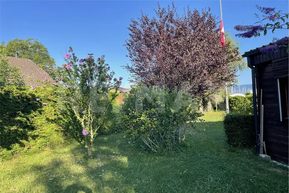 Freizeitgrundstück in Caravaning-Gebiet Ideale Lage südlich des Neuenburgersees