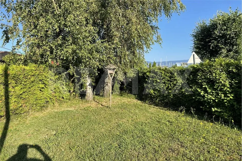 Freizeitgrundstück in Caravaning-Gebiet Ideale Lage südlich des Neuenburgersees