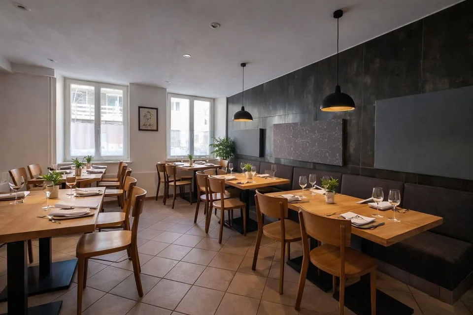 Casa idealmente situata nel centro città, che ospita un ristorante noto con il nome di 'Le Faucheur' – foto 10 di 12