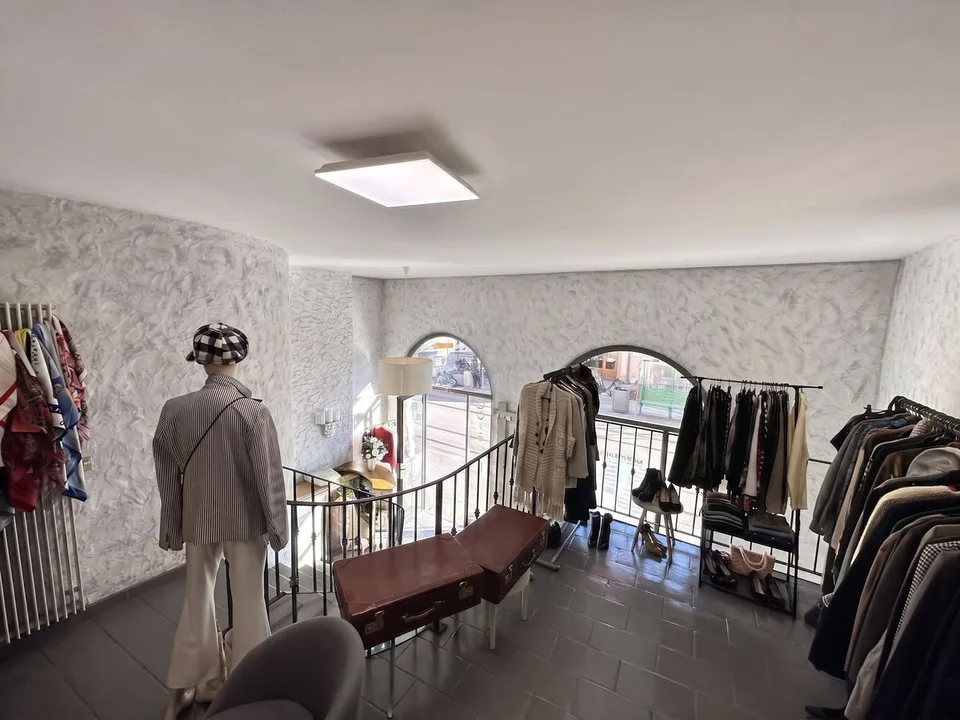 Carouge centro - Arcade commerciale di 111 m² su tre livelli