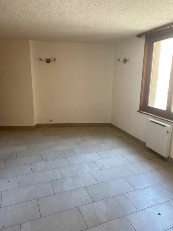 Kleines Ertragsgebäude im Herzen von Fully