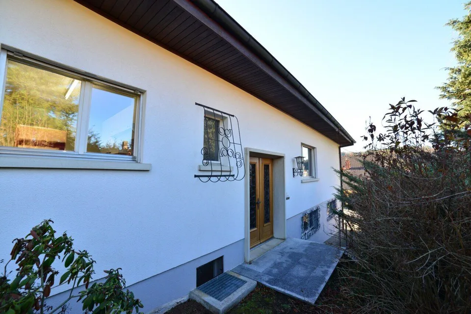 Incantevole villa di 7,5 stanze in una zona ricercata a Porrentruy