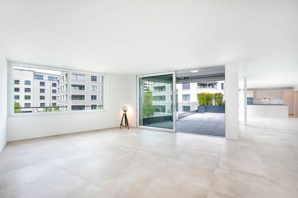 Penthouse première occupation à Wil SG. Lumière, espace et deux terrasses au plus haut niveau – photo 6 sur 13