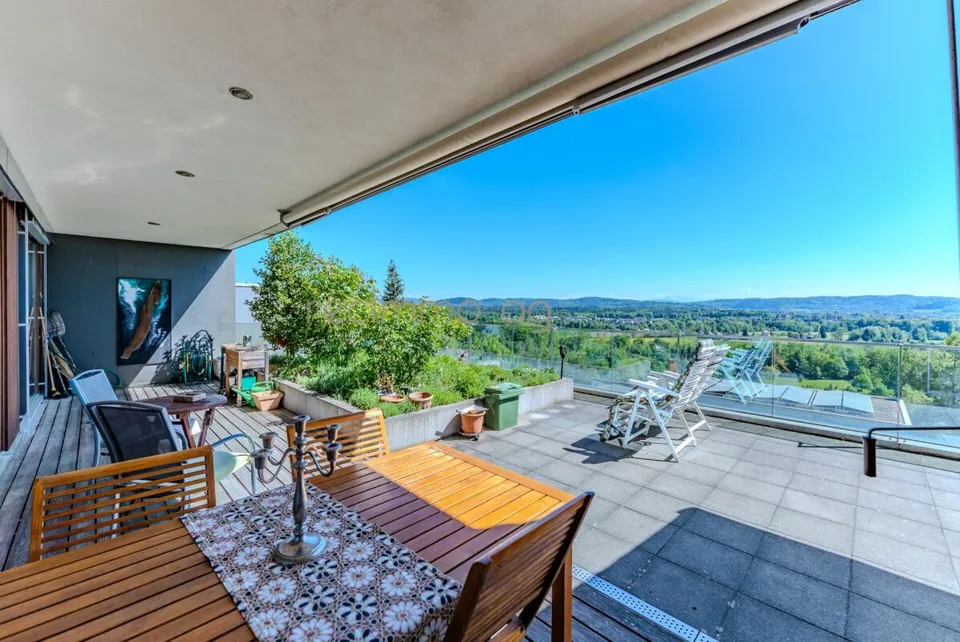 Exklusive 4.5-Zimmer-Terrassenwohnung mit Panorama-Aussicht in Biberstein