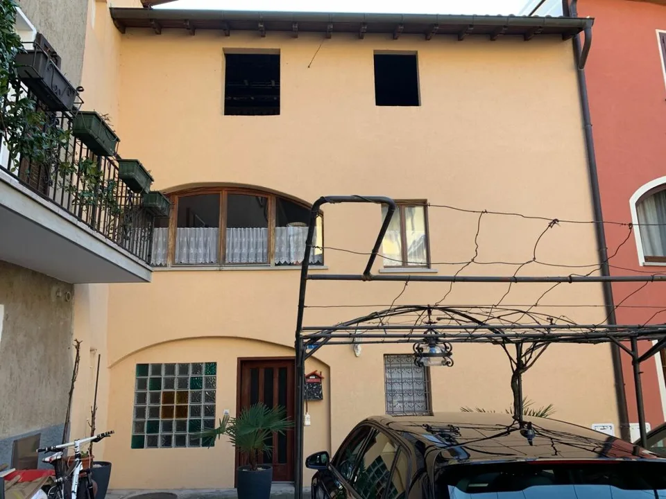 7-Zi-Tessiner-Wohnhaus mit Potential