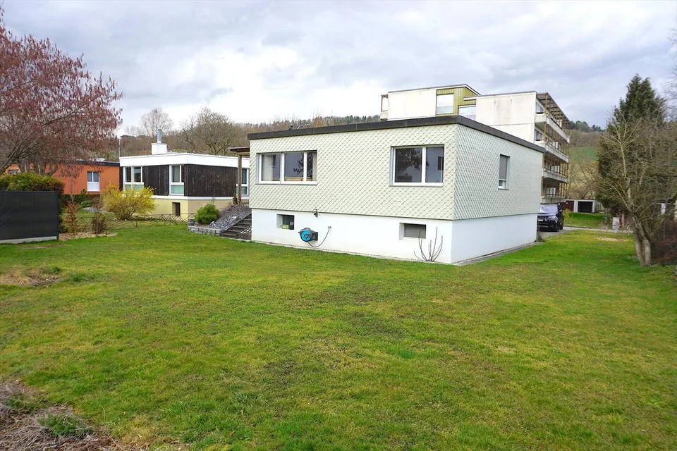 ARI-231 Casa indipendente ristrutturata di 5,5 locali su un terreno di 760 m2