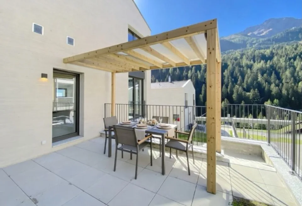 Villa unifamiliale de style contemporain avec jardin