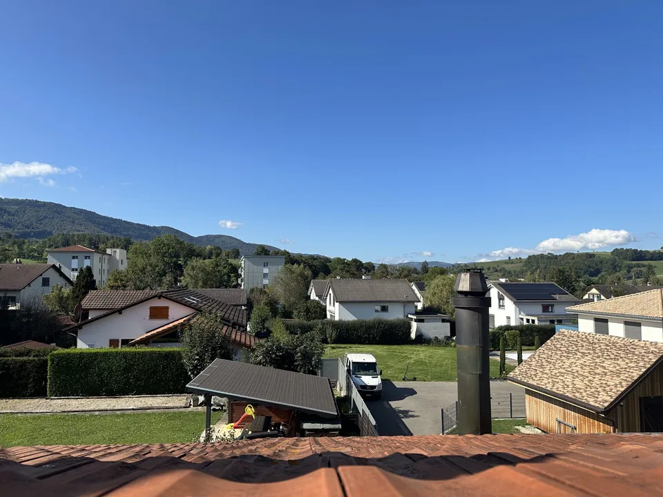 Zu verkaufen, wunderschönes Duplex mit Schwimmbad in Courtételle