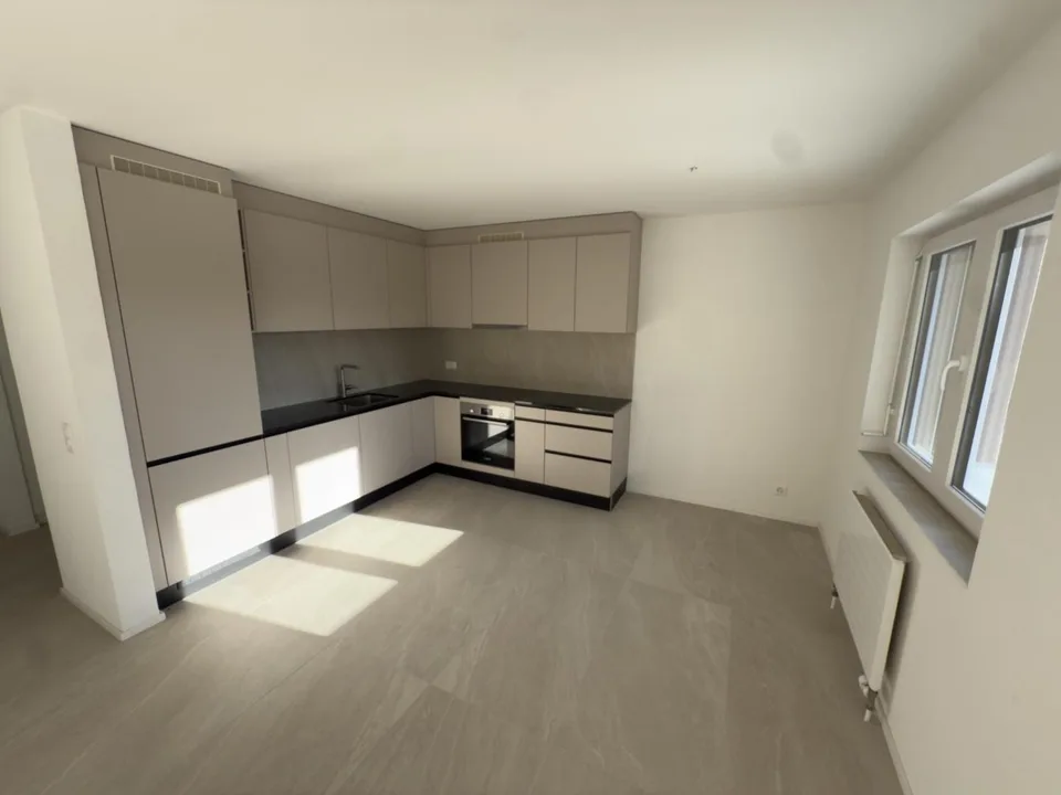 Appartamento 3,5 locali con giardino di 150m2 a Fétigny completamente ristrutturato