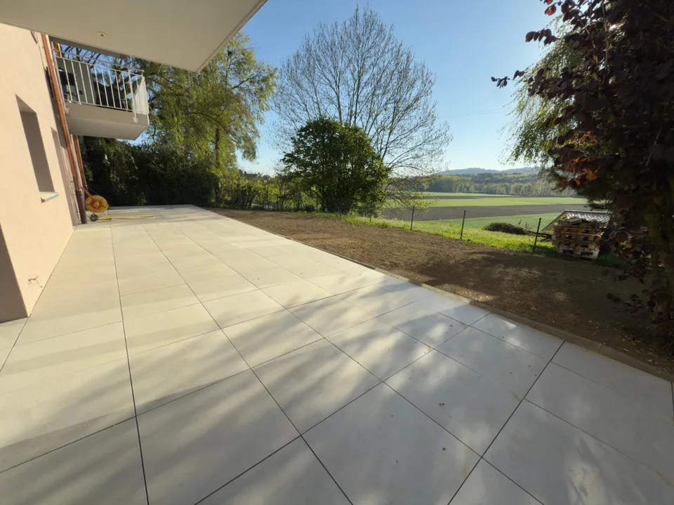 Appartamento 3,5 locali con giardino di 150m2 a Fétigny completamente ristrutturato