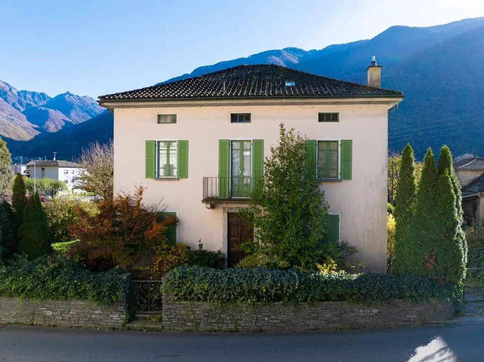 Villa avec 2 Terrains à Bâtir