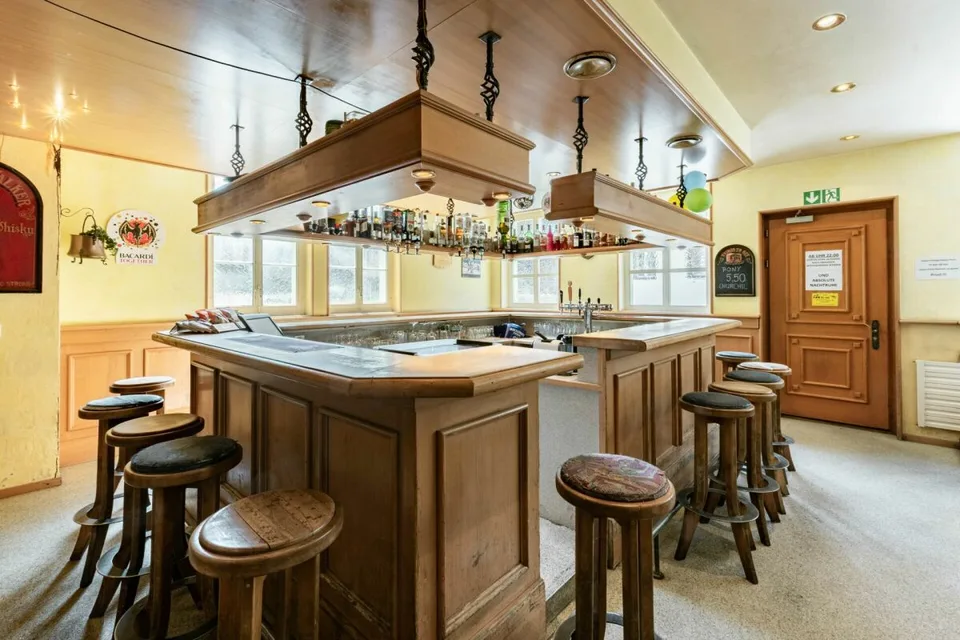 Hotel Restaurant Alpina-Ritzli mit beliebtem Pub in Innertkirchen – Foto 10 von 13