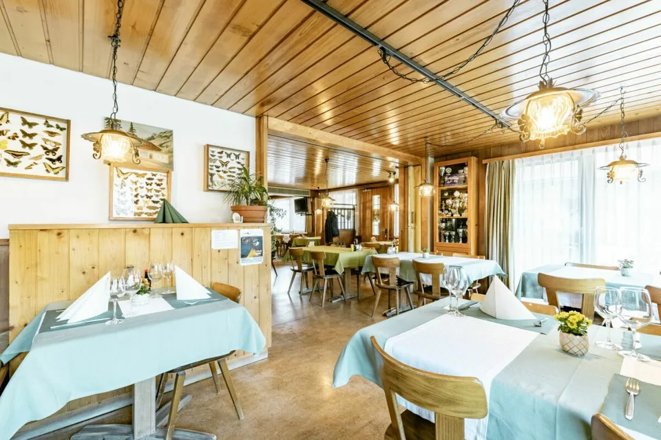 Hotel Restaurant Alpina-Ritzli mit beliebtem Pub in Innertkirchen – Foto 8 von 13