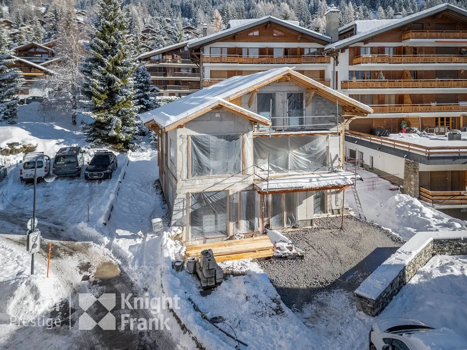 Chalet entièrement rénové, emplacement unique