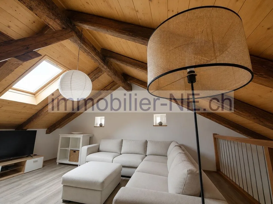 Superbe appartement en attique avec garage et place de parc extérieure