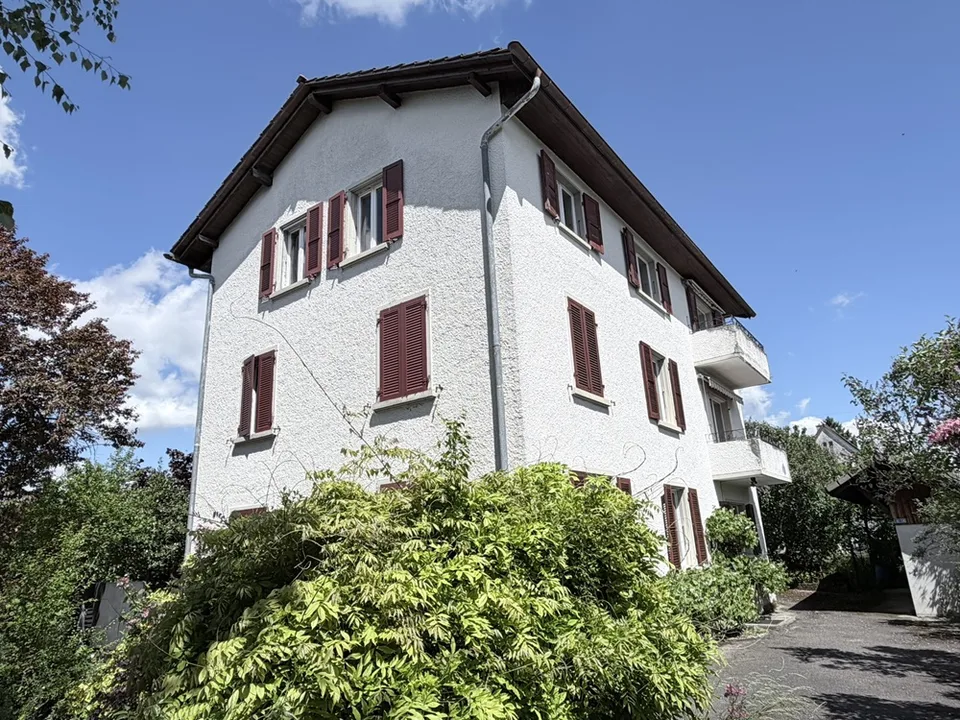 Familienhaus mit 3 Wohnungen, Courrendlin - 737000