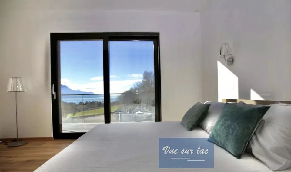 Moderne Villa mit Seeblick – Foto 8 von 13