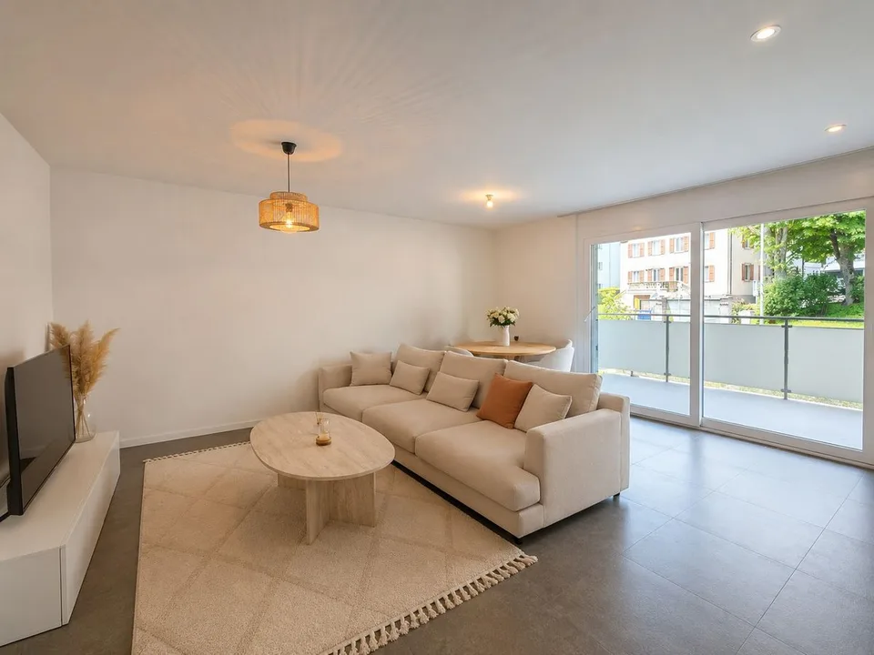 Un moderno appartamento di 1,5 locali con balcone in un contesto privilegiato