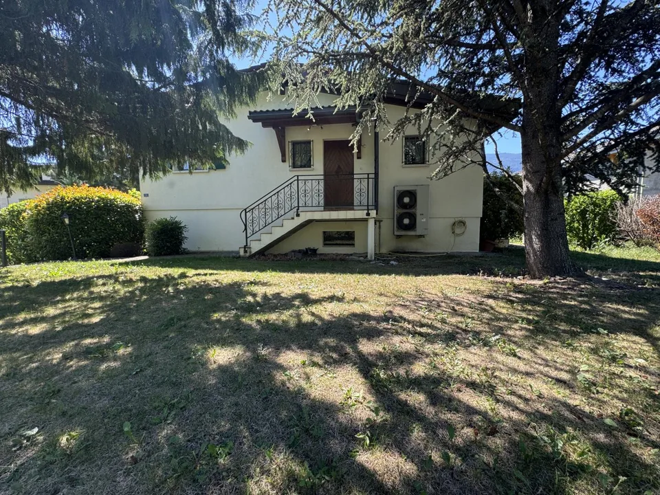 Magnifica villa indipendente di 220 m² a Vétroz