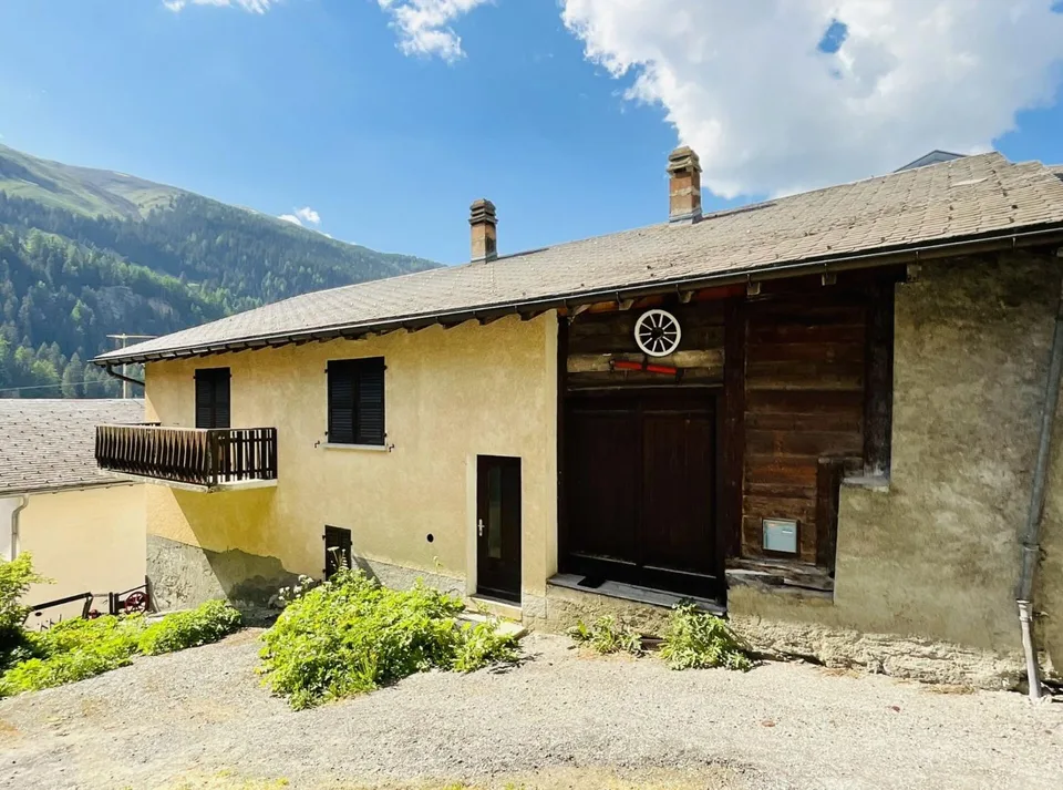 Maison villageoise de deux logements distincts