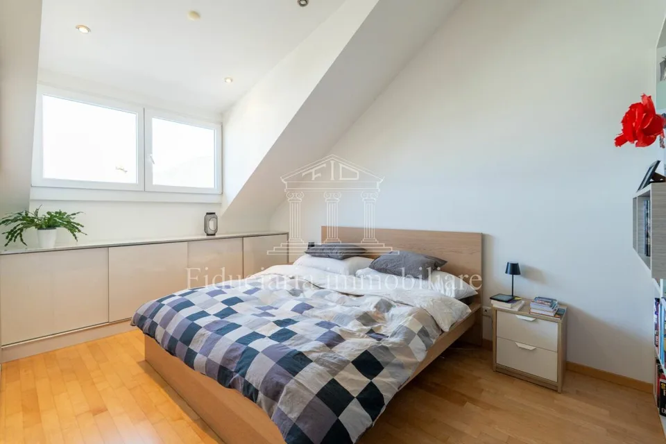 GORDOLA - Spacious attic apartment in a residence of only 4 units – photo 6 of 13