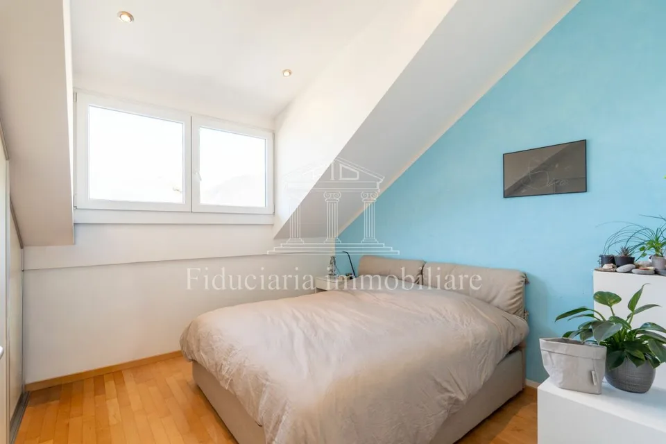 GORDOLA - Spacious attic apartment in a residence of only 4 units – photo 7 of 13
