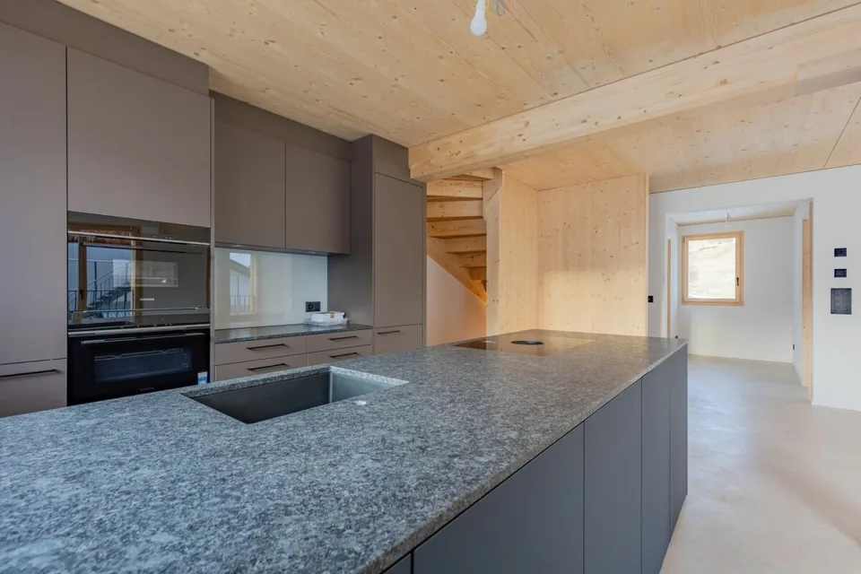 5.5-Zimmer-Doppeleinfamilienhaus als hochwertiger Erstwohnsitz (4D) in Davos Wiesen