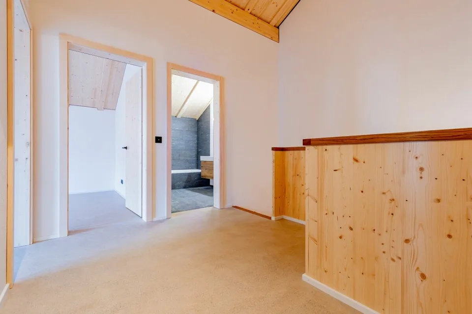 Casa bifamiliare di 5,5 stanze come residenza principale di alta qualità (1A) a Davos Wiesen