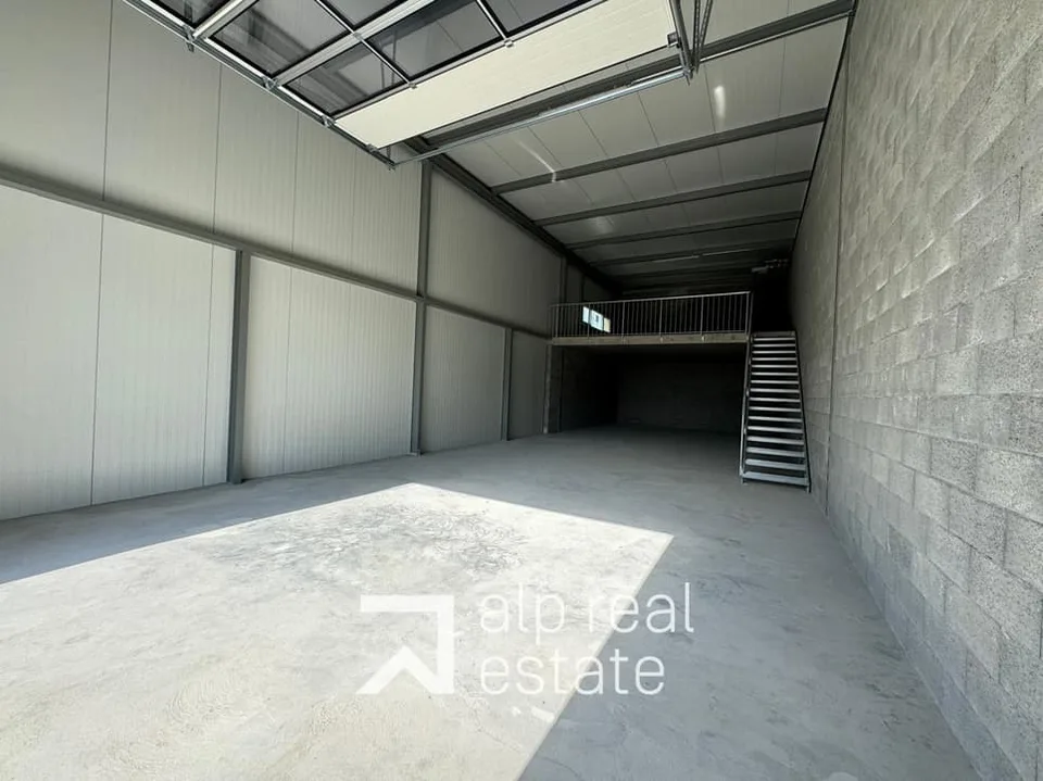 Modularer Raum von 124m² - Flexibilität & strategische Erreichbarkeit A9