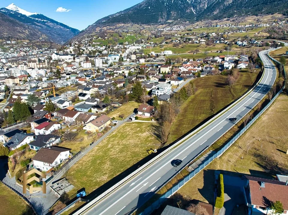 Opportunità di terreno edificabile esclusivo nella parte alta di Brig-Glis