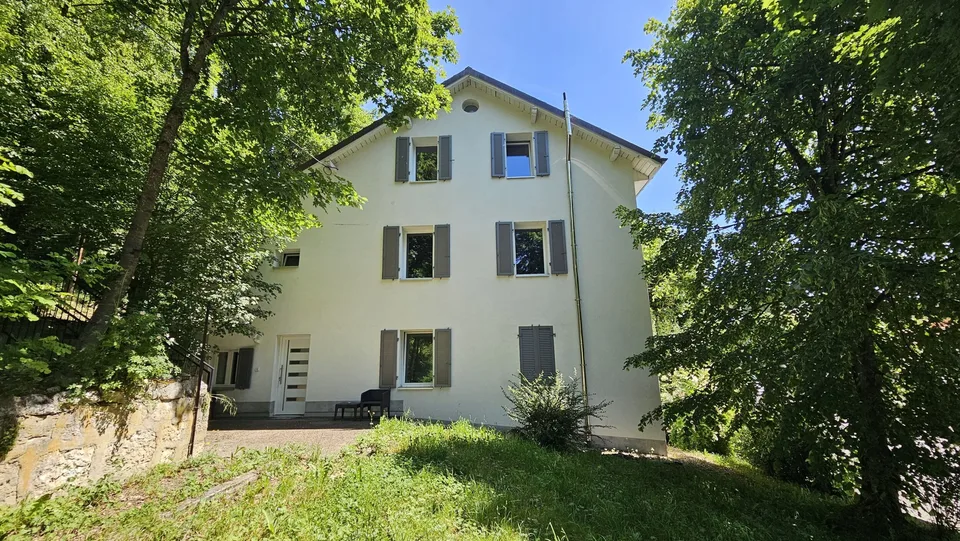 À Moutier à vendre immeuble de rendement de 5 appartement