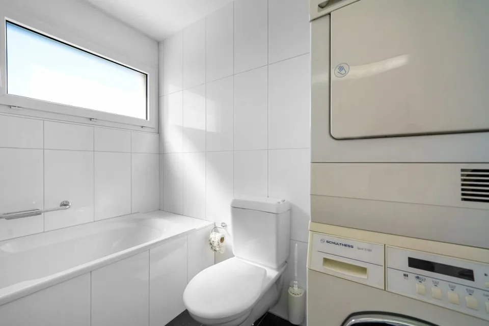 Grosszügige 5.5-Zimmer Maisonette Wohnung im Herzen von Studen – Foto 6 von 13